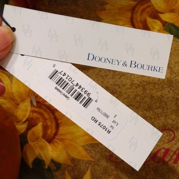 NEW! Dooney & Bourke Pebble Grain Leather Crossbody bag - Picture 3 of 10